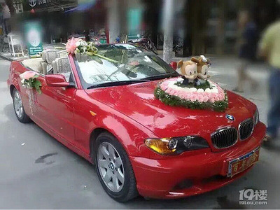 婚车租赁哪里有？新人必看的婚车租赁全攻略与渠道介绍